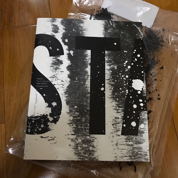 Monsta X Shine Forever Album - Picture 2 of 4